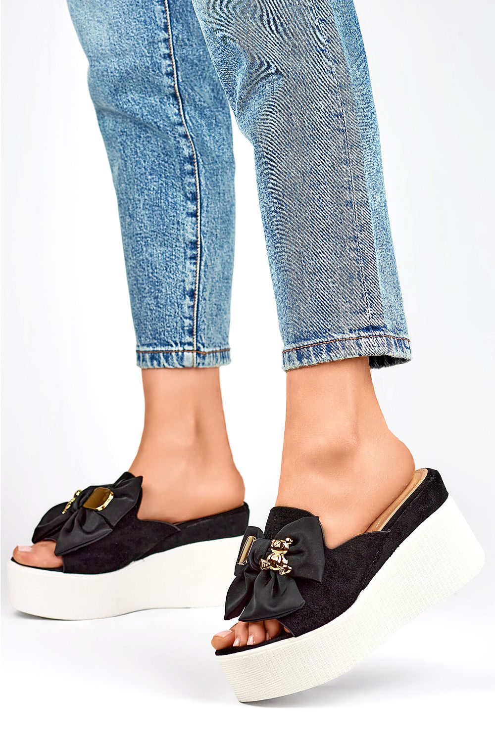Flip-flops model 194880
